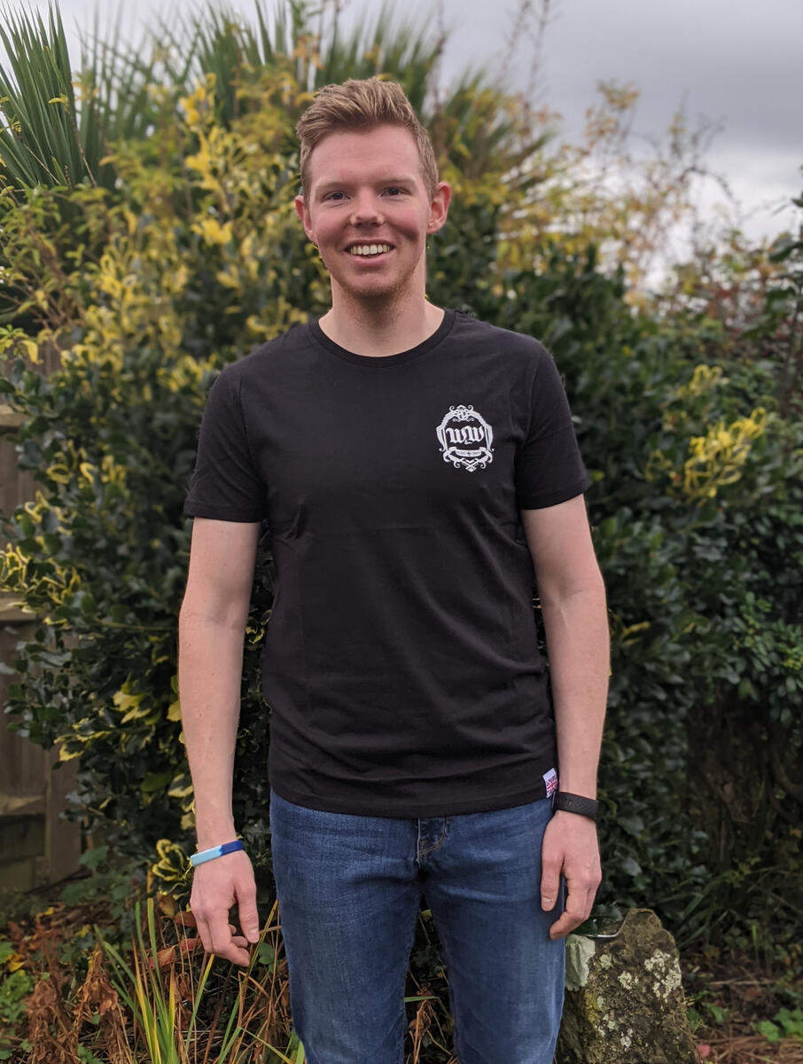 Black Crest tee MW 1